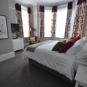Double or Twin Room Bathroom